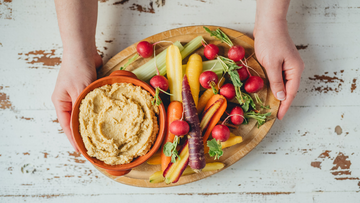 Hummus aux pommes et oignons caramélisés